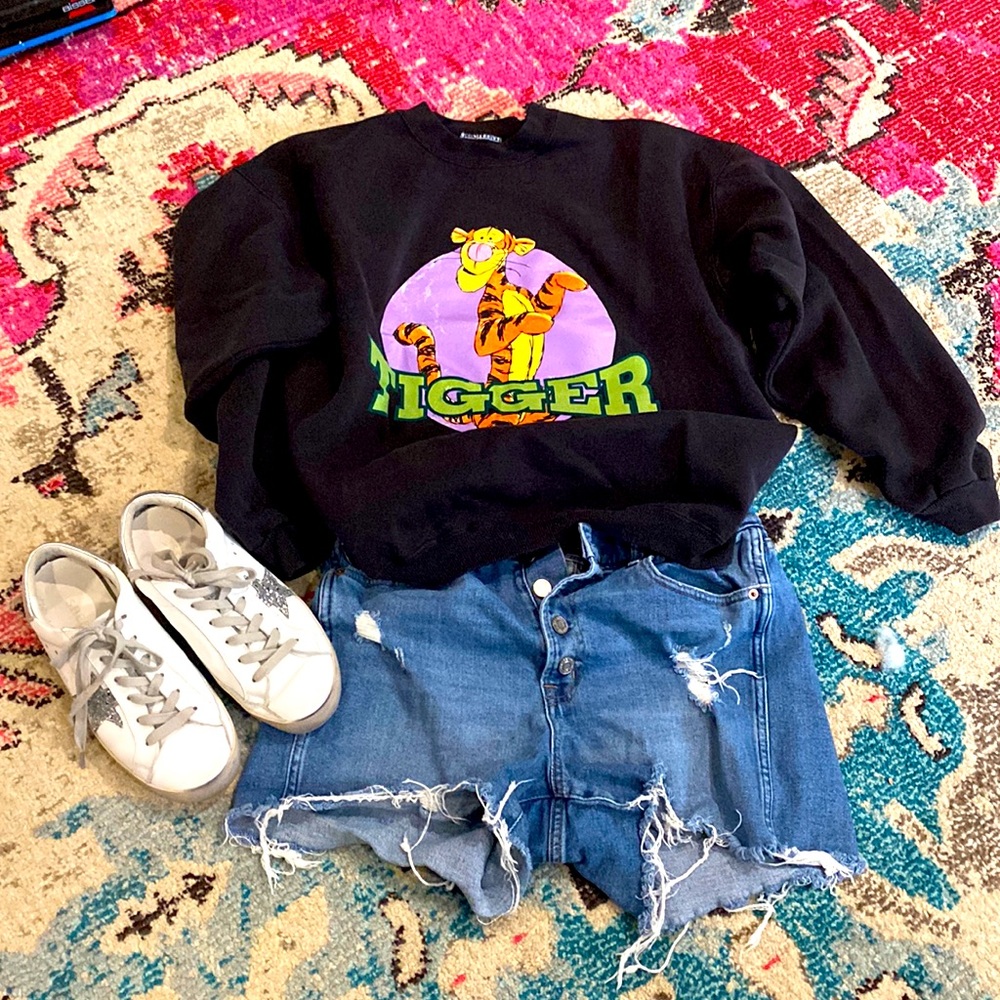 🧡 Awesome Vintage Disney TIGGER black crewneck sweatshirt 🖤🐅 EUC SZ L